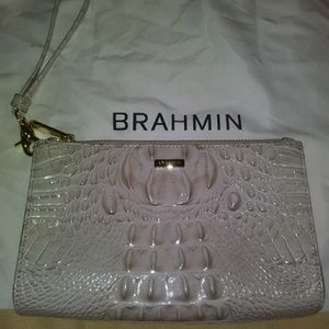 NEW Brahmin Daisy Pumice Wristlet